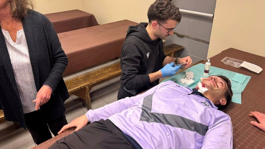 Médecine et rugby : un étudiant congolais soigne ses coéquipiers